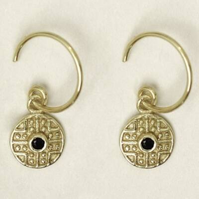 Kopie von Muja Juma Ohrringe hängend mit kleinem Zirkonia