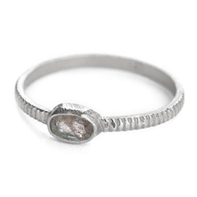 Muja Juma Ring silber mit ovalem Labradorite Größe 52