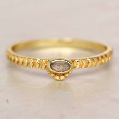 Muja Juma: Ring gold Horizontal Oval Striped Labradorit 52