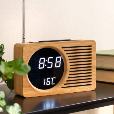 Karlsson: Radiowecker Retro Bambus mit Temperatur