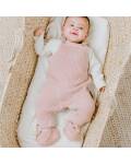 Babys Only: Babykleidung Latzhose gestrickt in rosa mit Shirt kombiniert