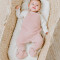 Babys Only: Babykleidung Latzhose gestrickt in rosa mit Shirt kombiniert