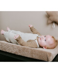 Babys Only: Babykleidung Latzhose gestrickt in warm linen mit Shirt kombiniert