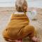 Babys Only: Baby Latzhose caramel Bio-Baumwolle Soul 74
