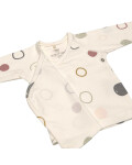 Lässig: Langarmshirt fürs Baby in creme mit feinen Kreisen