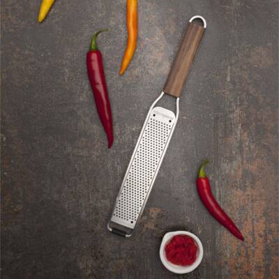 Microplane: Zester Reibe Master Walnuss-Griff