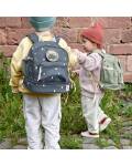 Lässig: Rucksack in blau mit Druck und Patch...