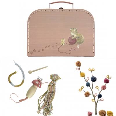 Pappkoffer mit Strickliesel und Wolle Egmont Toys