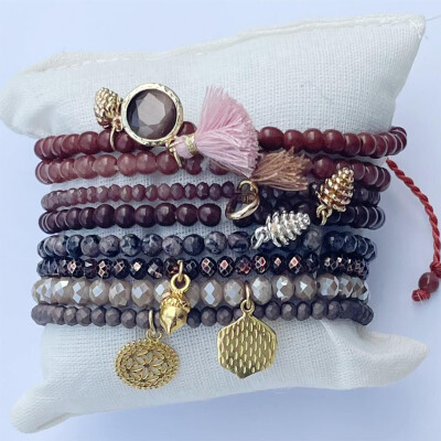Lumisha: Armband braun 5mm Anhänger gold-verstellbar