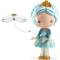 Djeco: Spielfigur aus der Serie Tinyly im Feen Look und kleinem Vogel