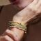 The Moshi: Armband elastisch 4reihig grün Hilma