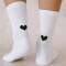 Eulenschnitt: Weiße Socken- Herz schwarz