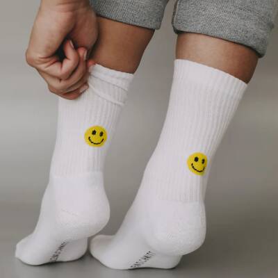 Eulenschnitt: Weiße Socken-Smiley gelb S - 35-38