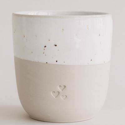 Eulenschnitt: Becher Herzen Steingut