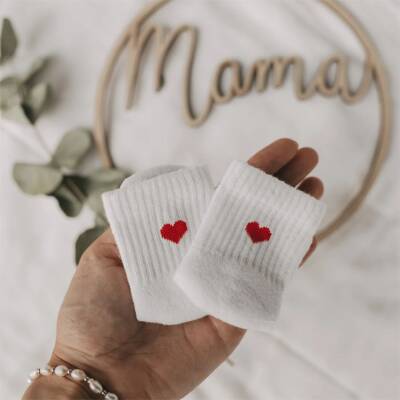 Eulenschnitt: Babysocken Herz rot Größe 16-18